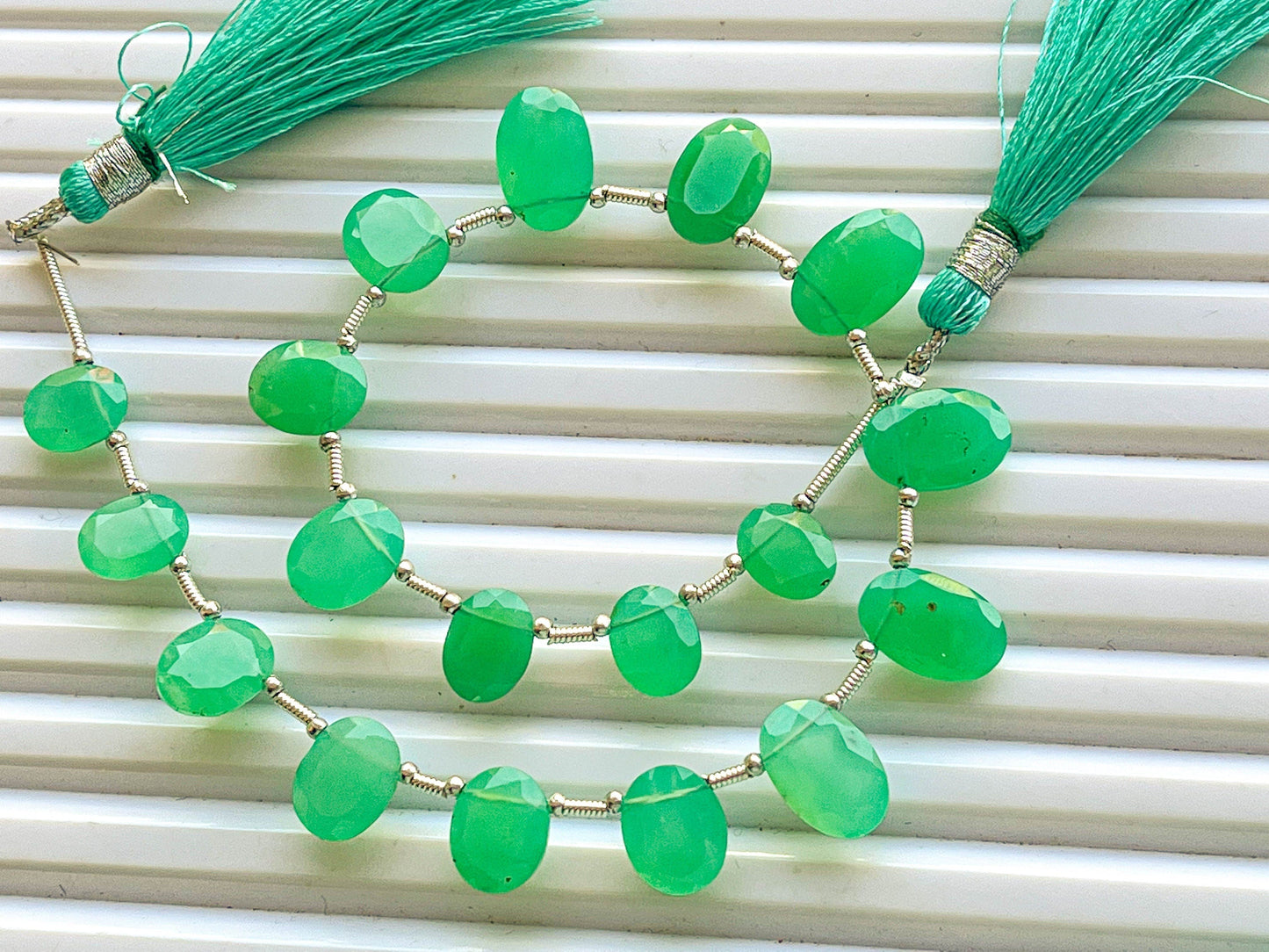 18 Pieces AAA Australian Chrysoprase Oval Shape Cut Stone Beads, Natural Chrysoprase Gemstone, Chrysoprase Briolette Beads, 7x9mm to 8x12mm Beadsforyourjewelry