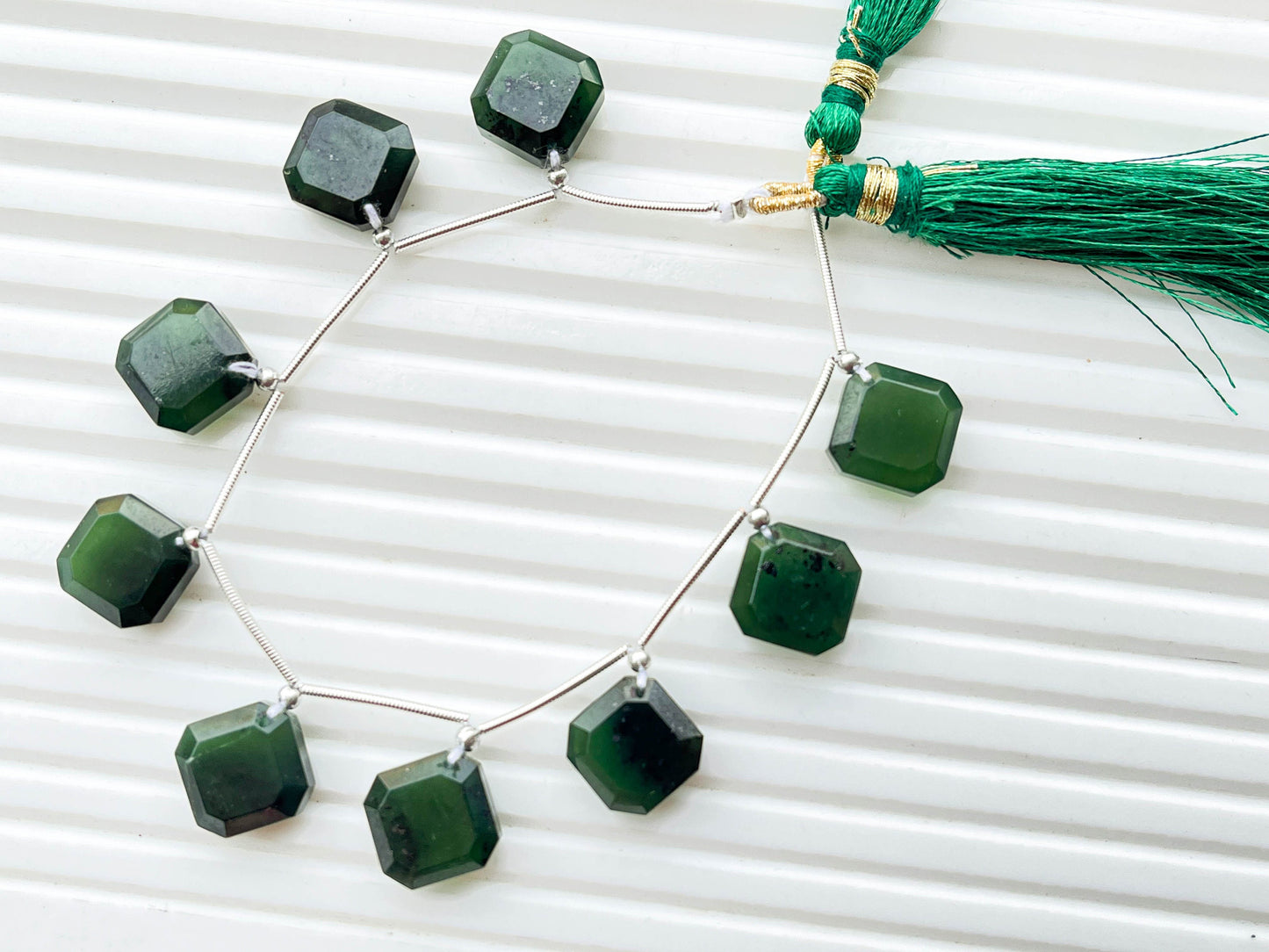 Serpentine Beads Square Cushion Shape