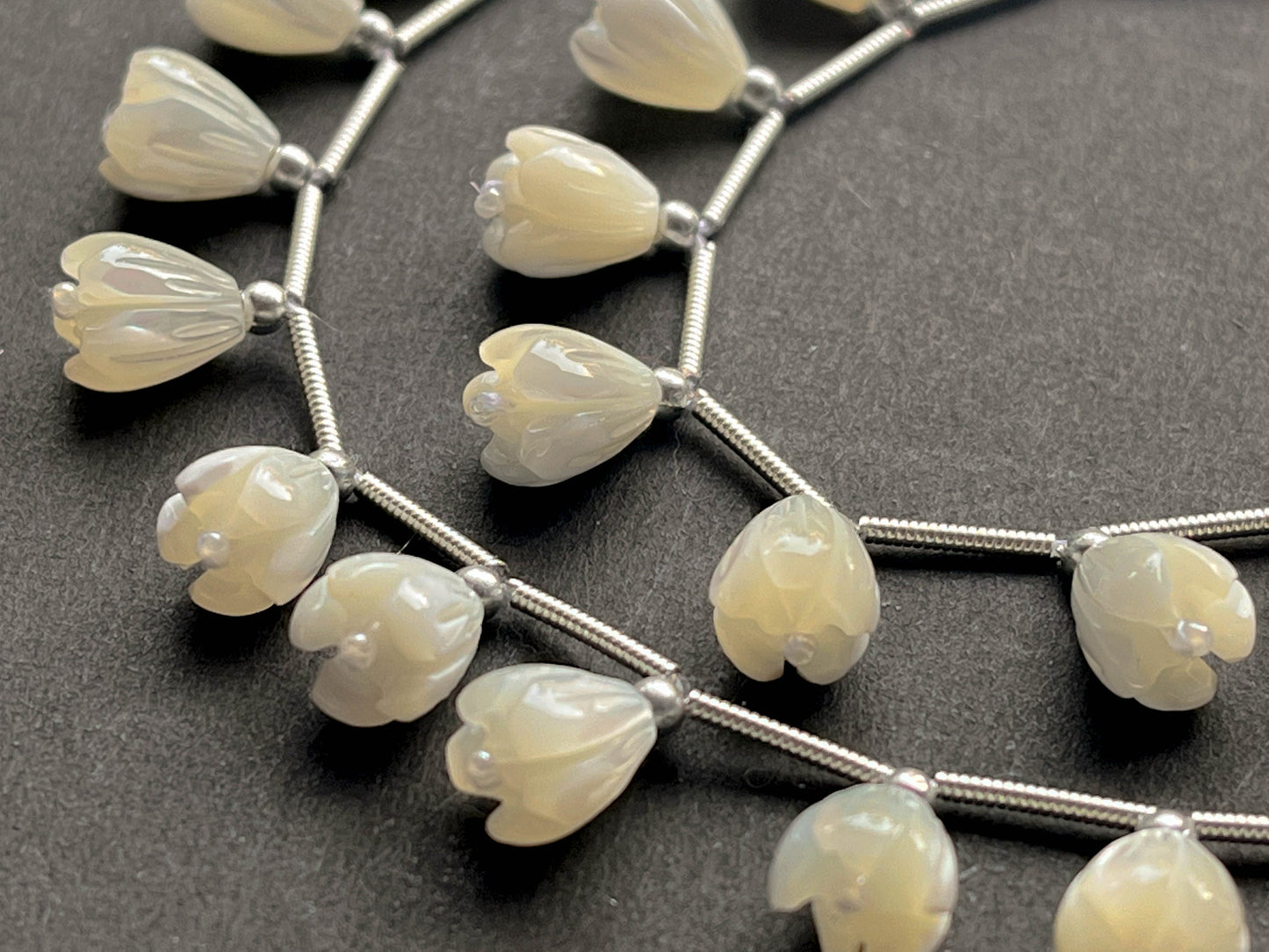 Mother of Pearl Flower Carved Beads