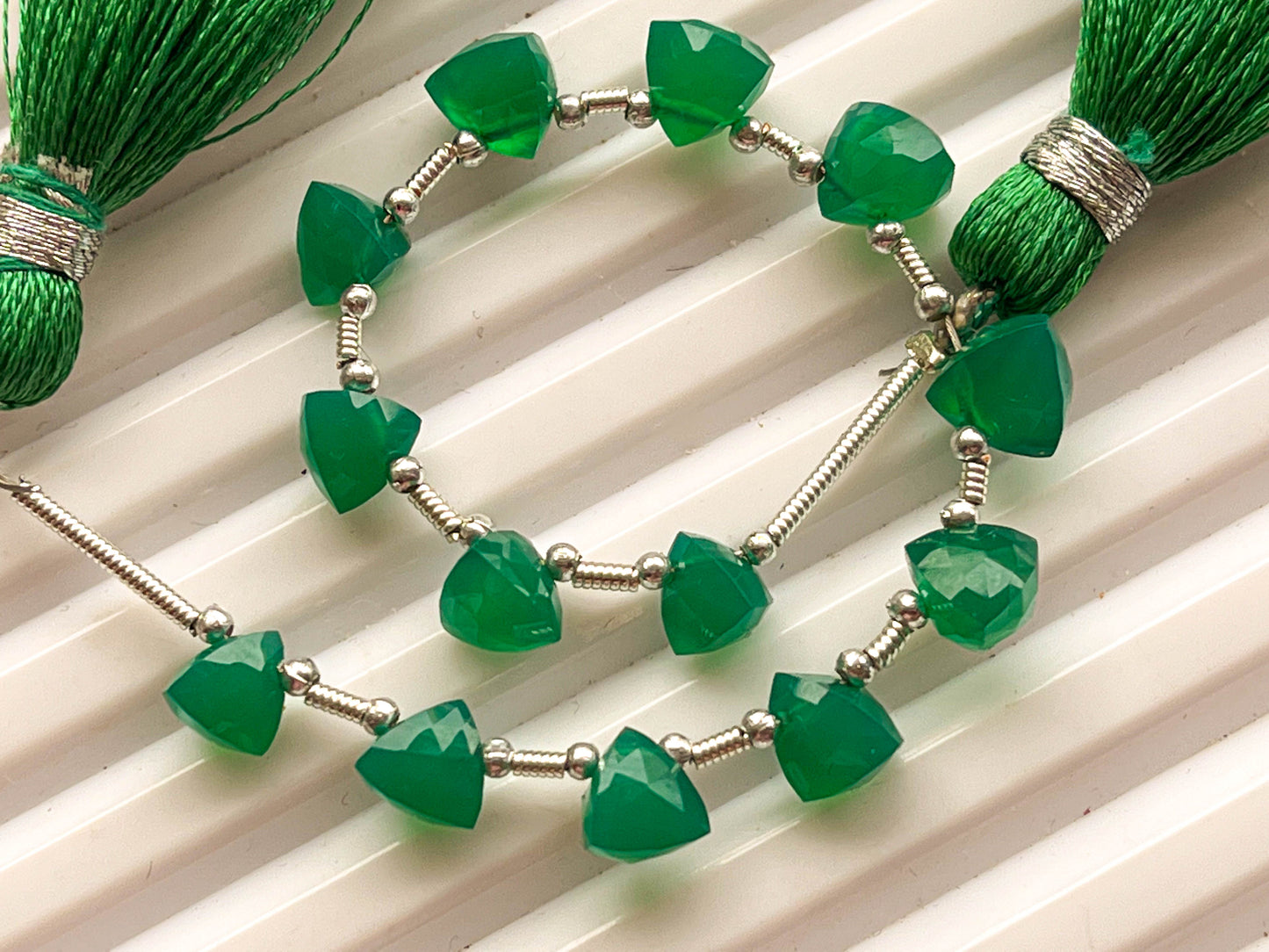 13 Pieces GREEN ONYX 3D Trillion Shape Beads Beadsforyourjewelry