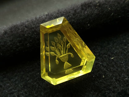 Natural Lemon Quartz Hand-carved Fantasy cut reverse carving