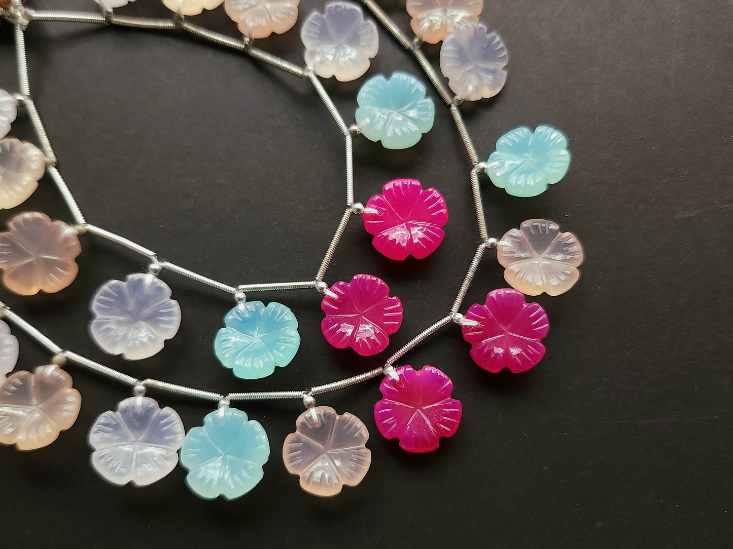 Mix Onyx Flower Carving Beads