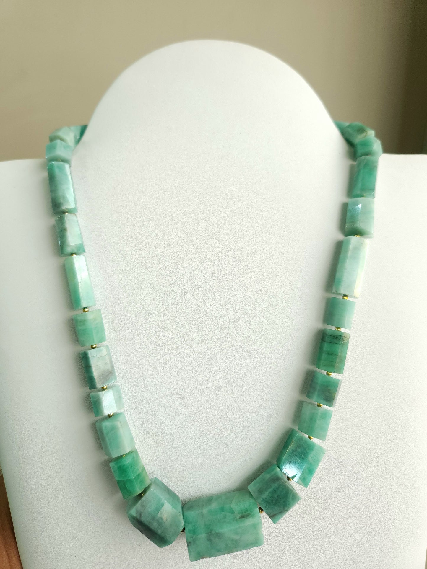 Natural Emerald Faceted Cylindrical Beads for Beaded Necklaces and Jewelry