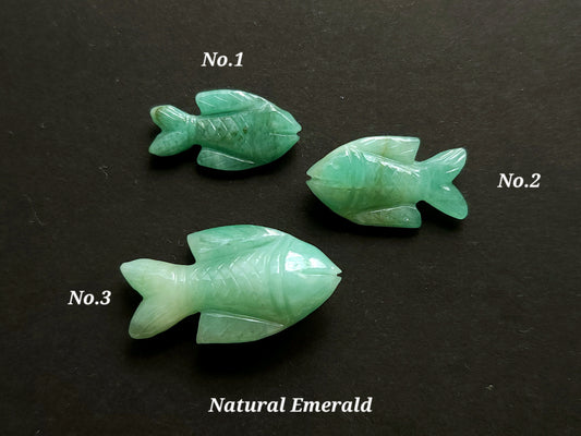 Natural Emerald Fish Carvings For Pendants & Charms