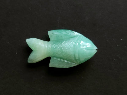 Natural Emerald Fish Carvings For Pendants & Charms