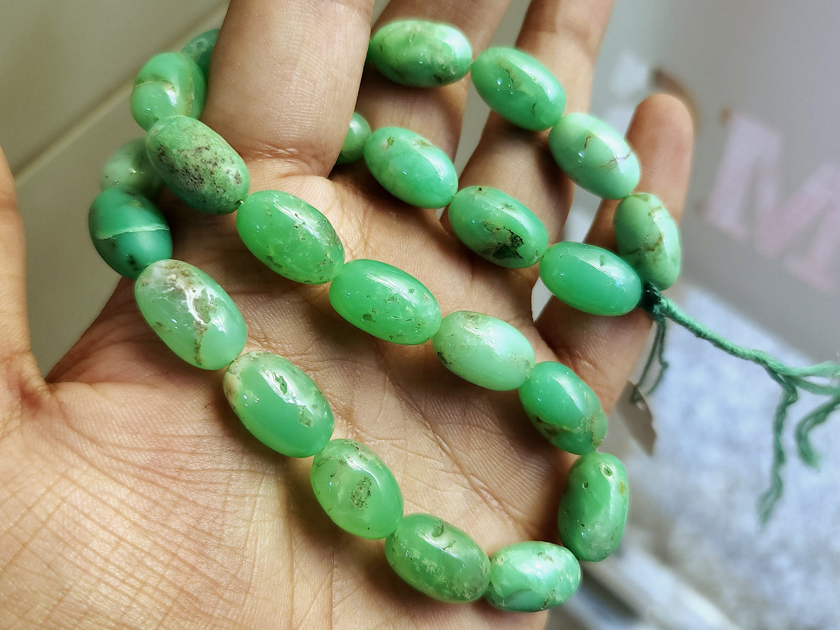 Natural Chrysoprase Smooth Oval Beads