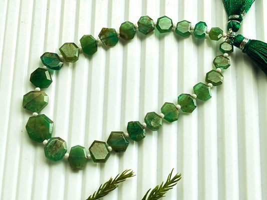 7.50 Inch Emerald Crown Cut Beads, Natural Zambian Emerald Gemstone,  25 Pieces, 5x7mm to 10x11mm Beadsforyourjewelry