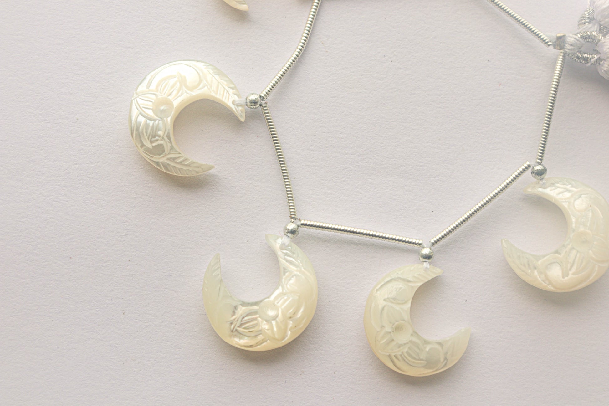 8 Pieces Mother of Pearl Carved Moon Shape Beadsforyourjewelry