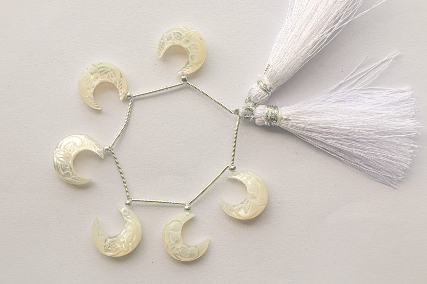 8 Pieces Mother of Pearl Carved Moon Shape Beadsforyourjewelry