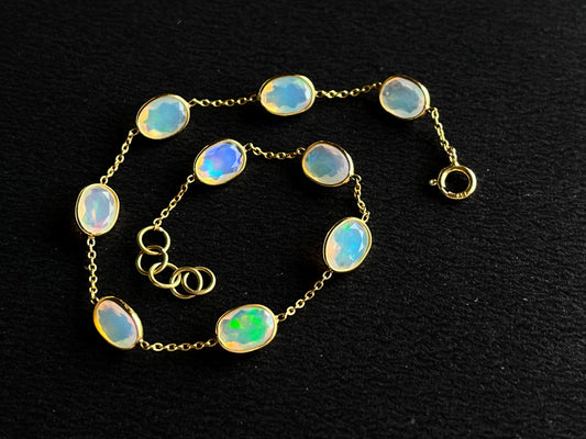 Natural Opal Bezel Set 18K Yellow Gold Opalescence Bracelet