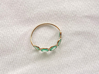 Natural Emerald Gemstone Bezel Set 18K Solid Gold 6 1/2 US Ring