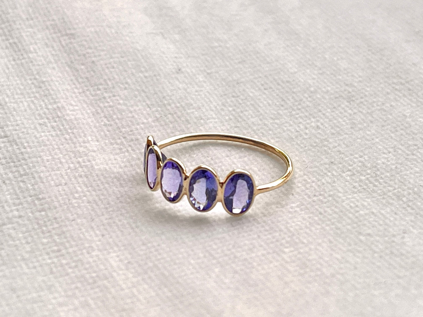 Natural Tanzanite Gemstone Bezel Set 18K Solid Gold 6 1/2 US Ring