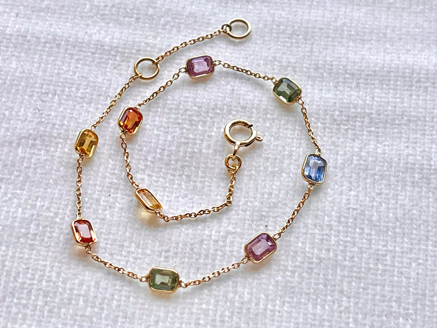 Rainbow Sapphire Bezel Set Chain Bracelet 18K Solid Yellow Gold, Lightweight Multicolor Gemstone Bracelet