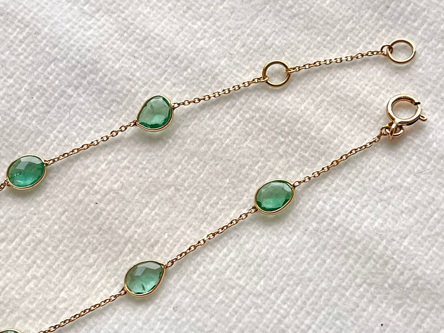 Natural Emerald Bezel Set Chain Bracelet 18K Solid Yellow Gold, Lightweight Gemstone Bracelet