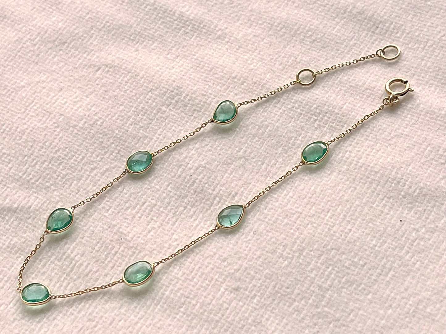 Natural Emerald Bezel Set Chain Bracelet 18K Solid Yellow Gold, Lightweight Gemstone Bracelet