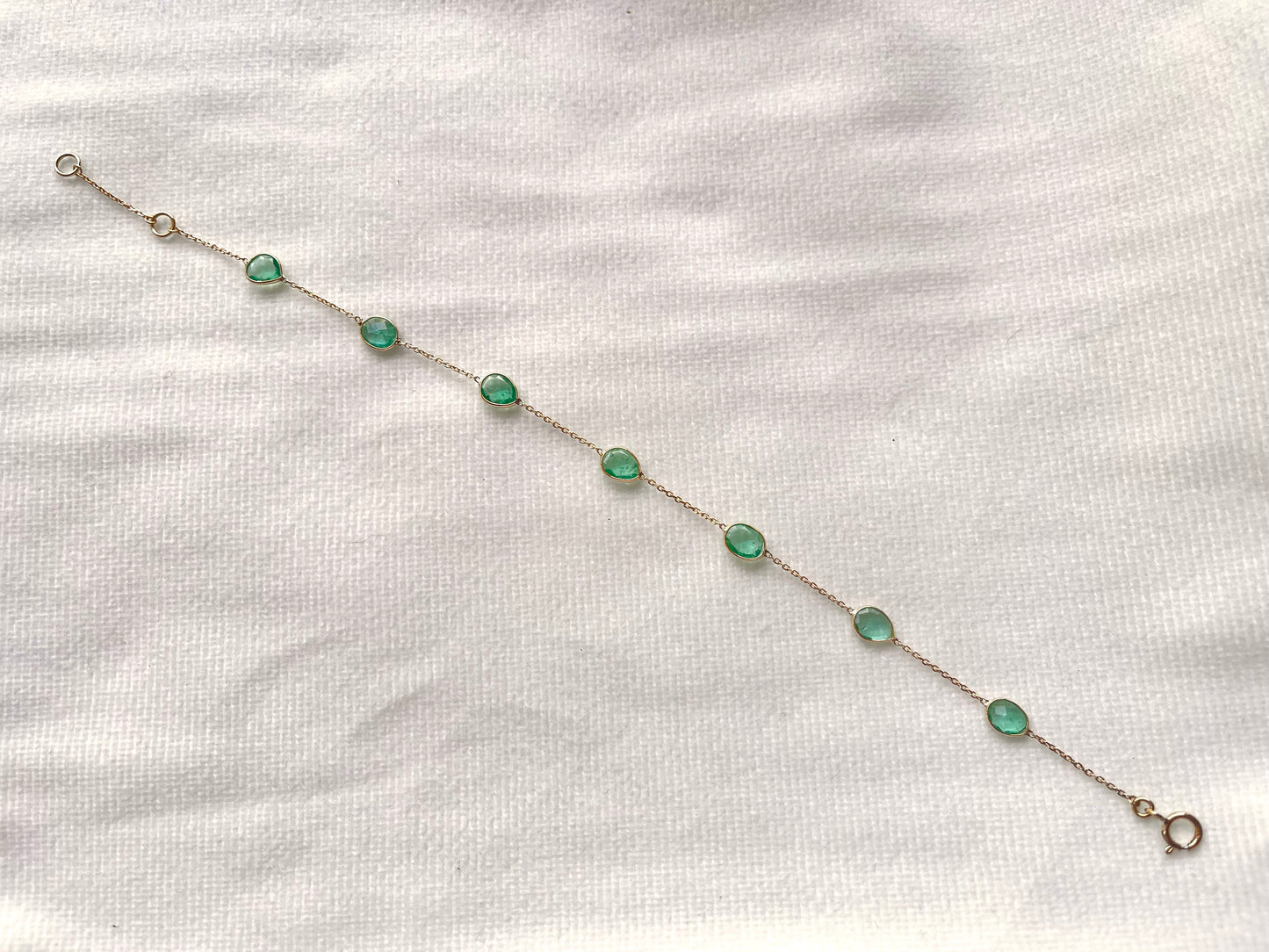 Natural Emerald Bezel Set Chain Bracelet 18K Solid Yellow Gold, Lightweight Gemstone Bracelet
