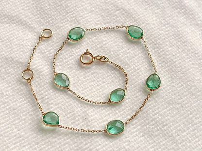 Natural Emerald Bezel Set Chain Bracelet 18K Solid Yellow Gold, Lightweight Gemstone Bracelet