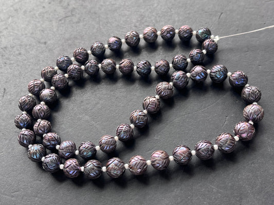 Tahitian Natural Freshwater Pearl Spherical shape Hand-Carved Strand