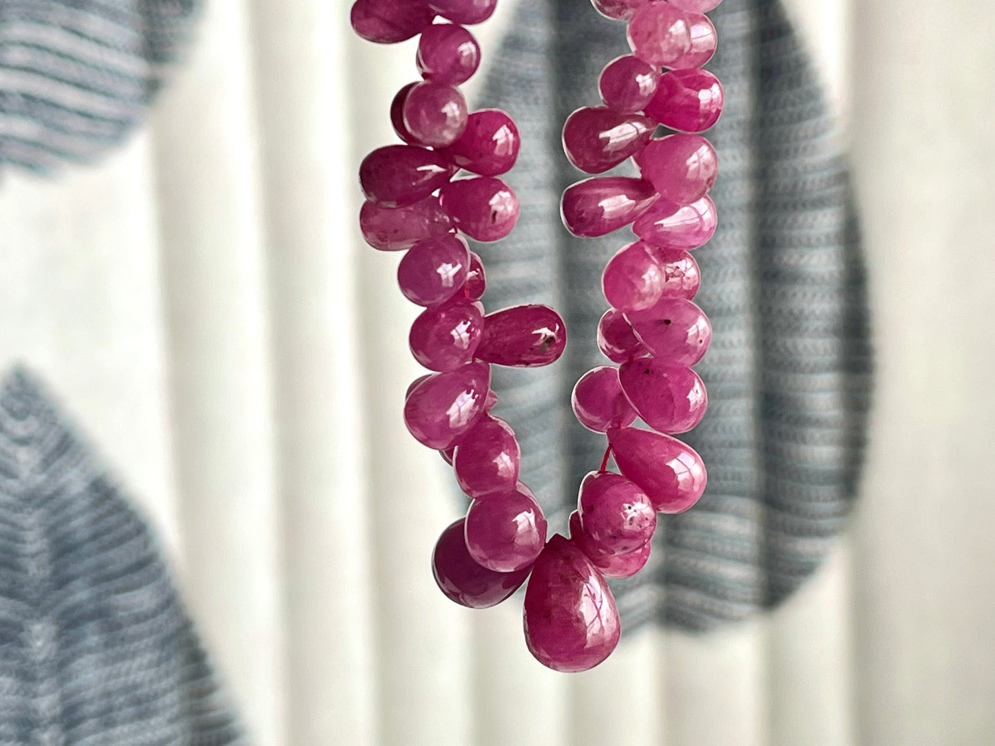 Ruby (Jhonson Mines) smooth drops