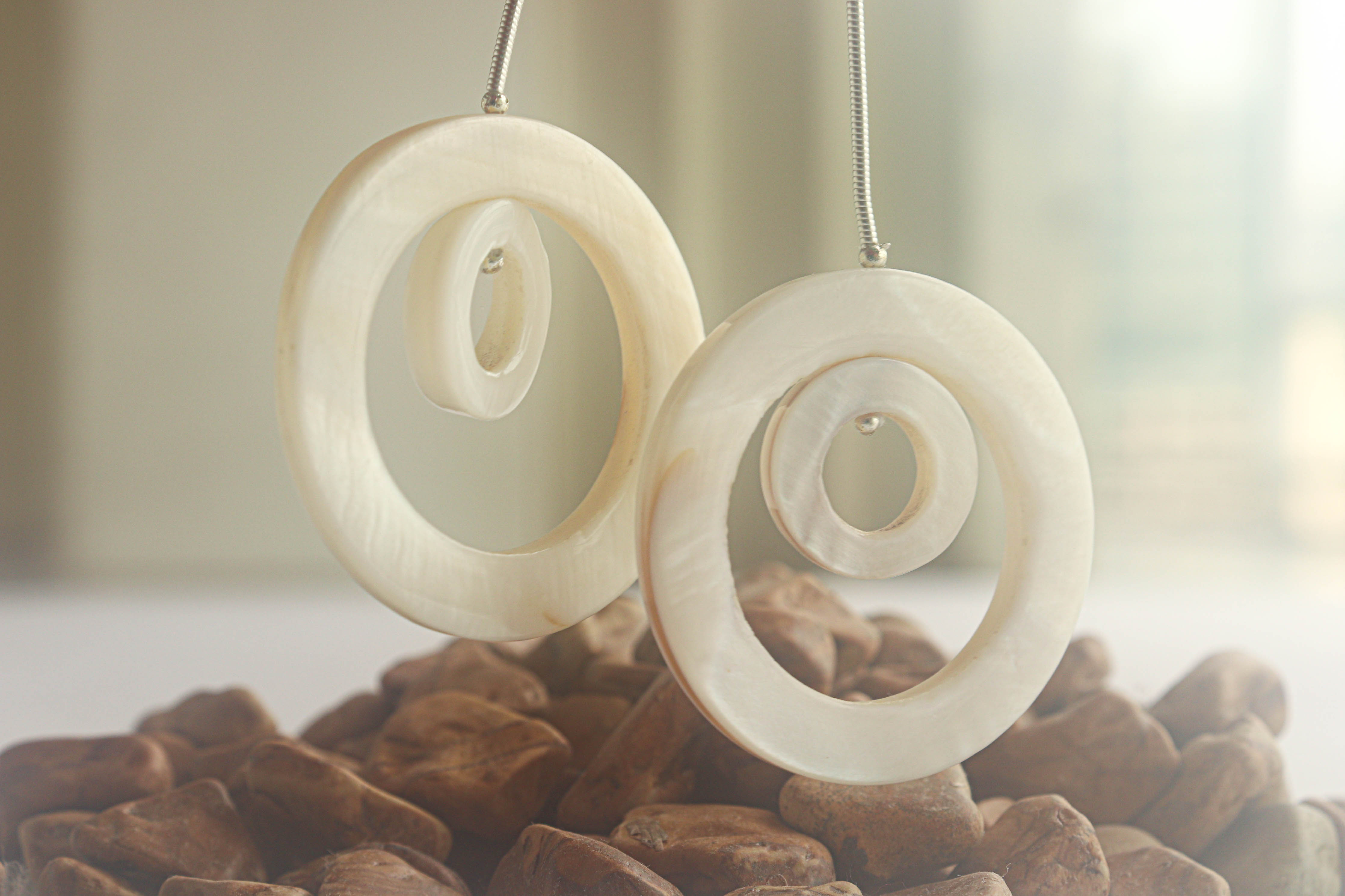 Mother of Pearl Round Hoop Beadsforyourjewelry