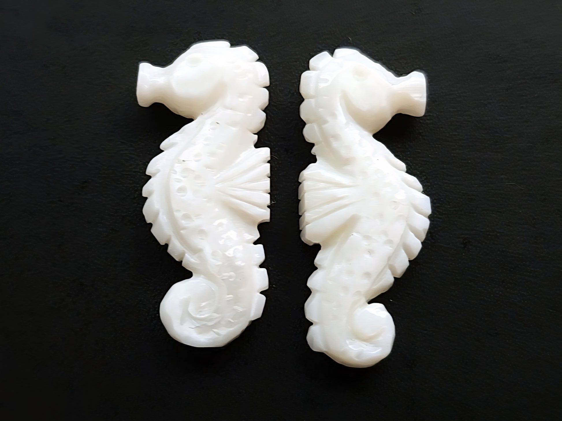Natural Mother Of Pearl Carved Sea Horse | Mother of Pearl Gemstone Carving | 14x33 MM | Loose Carving for Pendants & Jewelry Making