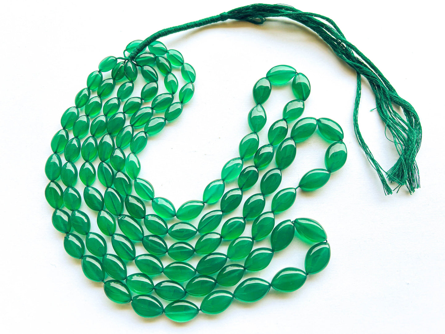 Green Onyx Marquise shape Smooth Briolette beads, 6x10mm to 9x15mm, 16 Inches String, 30 Pieces, Natural Gemstone