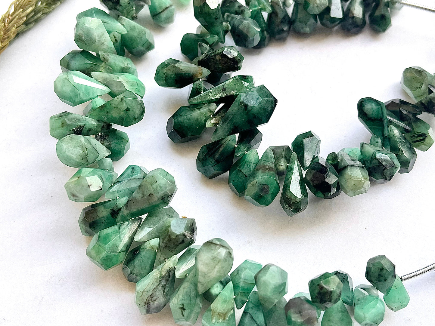 Emerald Tumble Shape Drops, Emerald faceted drops, Emerald Tumble Drops, Emerald Beads, Emerald tumble beads